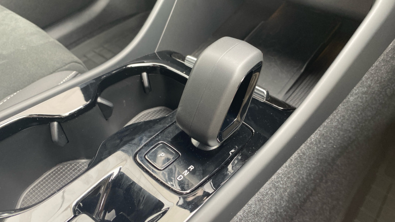 Volvo XC40 2.0 B3P Plus Dark 5dr Auto Petrol Estate